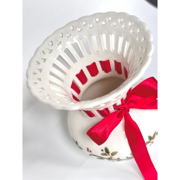 Vintage 1980’s Mikasa Holiday Lace Christmas Red Bow Vase - Picture 4 of 7